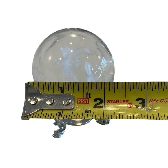 HDCRYSTALGIFTS 3D Crystal Decorative Ball Laser Engraved Dolphin Paperweight - Picture 13 of 14